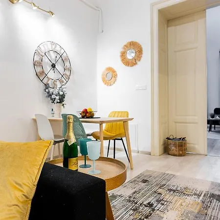 Mlynska Center With Private Parking Apartament Koszyce