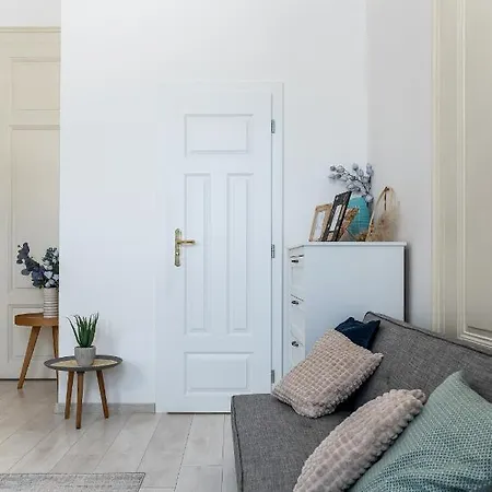 Mlynska Center With Private Parking Apartament