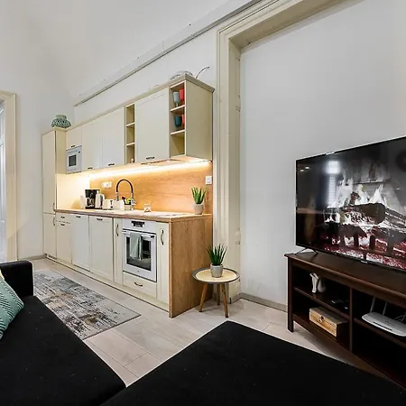 Mlynska Center With Private Parking Apartament *