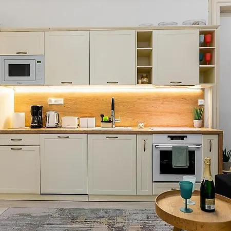 Apartment Center Mlynska With Private Parking Kosice