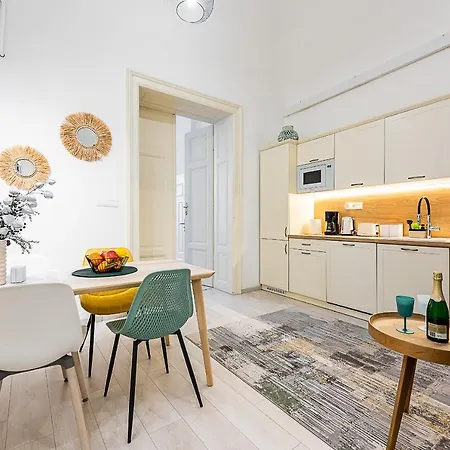 Mlynska Center With Private Parking *