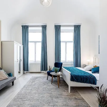 Mlynska Center With Private Parking Apartament